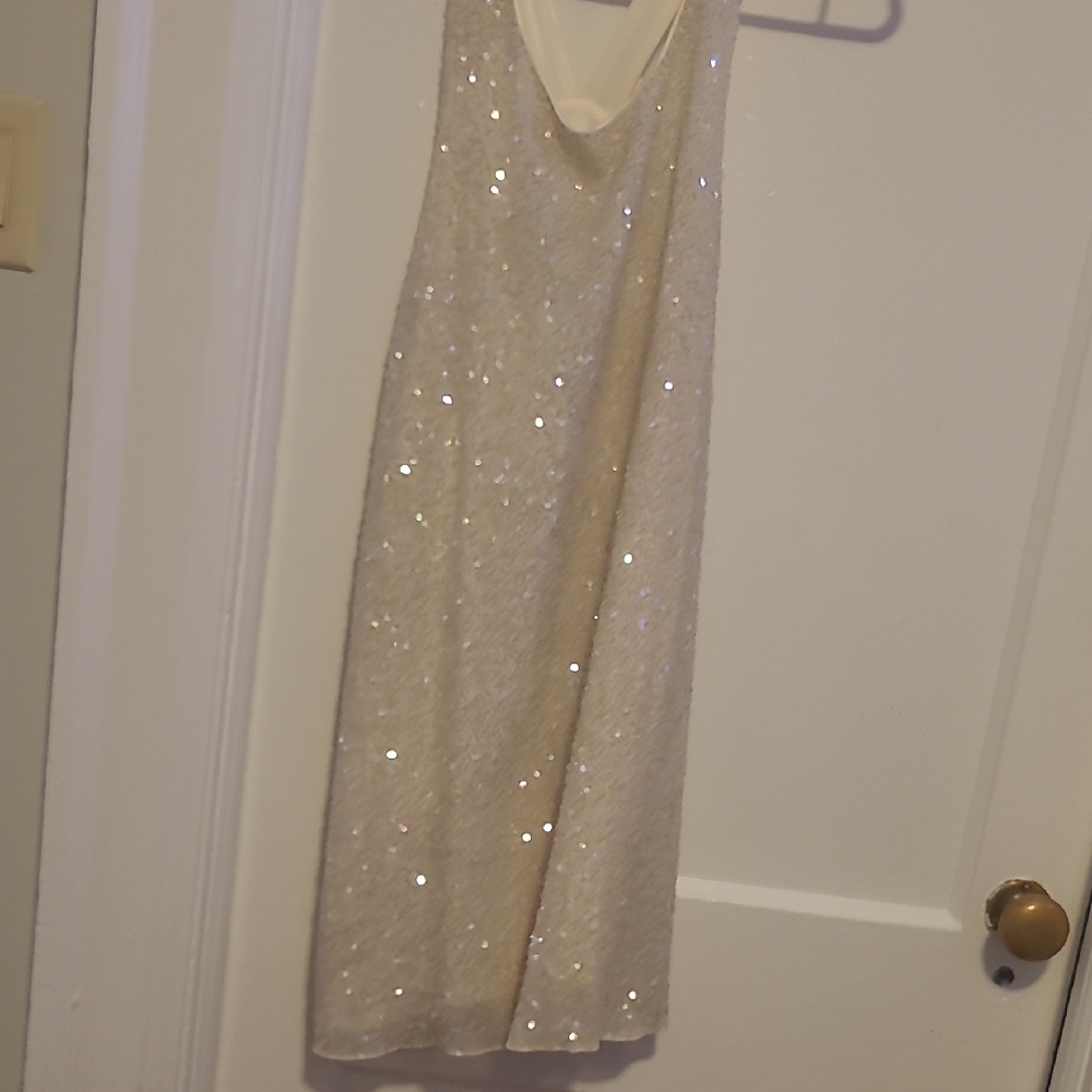 BNT Alice + Olivia Cream Sequin Mini Dress Chic Flirty Cocktails & Clubbing Fun